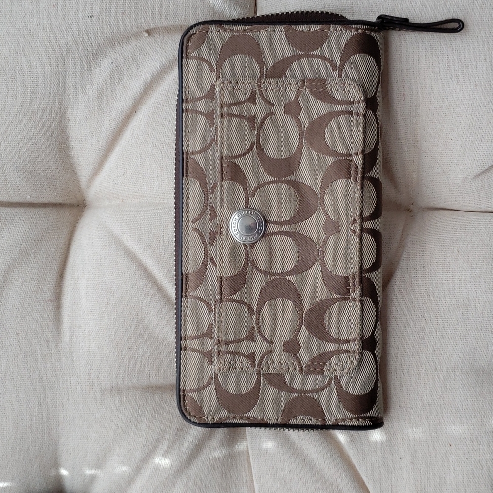 Coach zip wallet